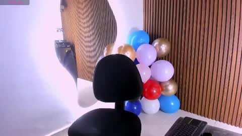 Snapshot of candyglow_ chatting on 06/10/26, 06:40 candyglow_ online show from 06/10/26, 06:40