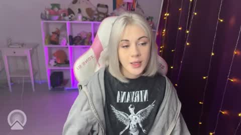 You can call me HH online show from 09/20/25, 02:29