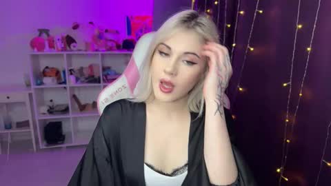 Snapshot of candyhannah chatting on 11/06/25, 05:58 You can call me HH online show from 11/06/25, 05:58