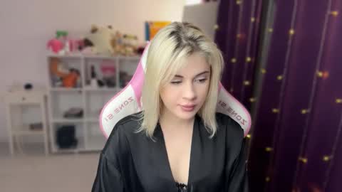 Snapshot of candyhannah chatting on 11/13/25, 07:46 You can call me HH online show from 11/13/25, 07:46