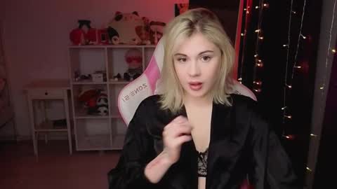 Snapshot of candyhannah chatting on 11/16/25, 05:51 You can call me HH online show from 11/16/25, 05:51