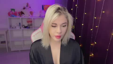 Snapshot of candyhannah chatting on 11/24/25, 05:45 You can call me HH online show from 11/24/25, 05:45