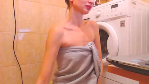 CANDYJESx online show from 12/04/24, 05:44