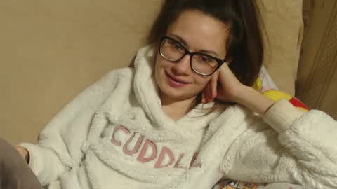 Snapshot of candylady136 chatting on 03/03/25, 10:20 say meow and send tip online show from 03/03/25, 10:20