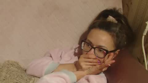 Snapshot of candylady136 chatting on 10/18/25, 11:00 say meow and send tip online show from 10/18/25, 11:00