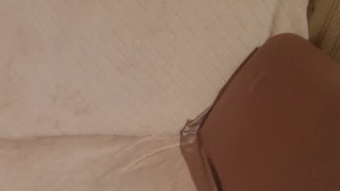 Snapshot of candylady136 chatting on 10/25/25, 09:42 say meow and send tip online show from 10/25/25, 09:42