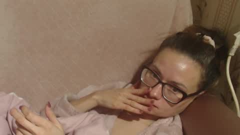 Snapshot of candylady136 chatting on 12/13/25, 11:43 say meow and send tip online show from 12/13/25, 11:43