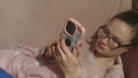 Snapshot of candylady136 chatting on 12/16/25, 02:05 say meow and send tip online show from 12/16/25, 02:05