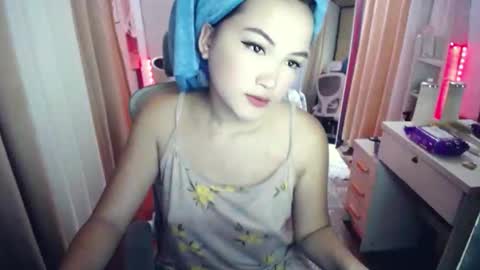 leahlex 3 online show from 02/15/26, 07:27