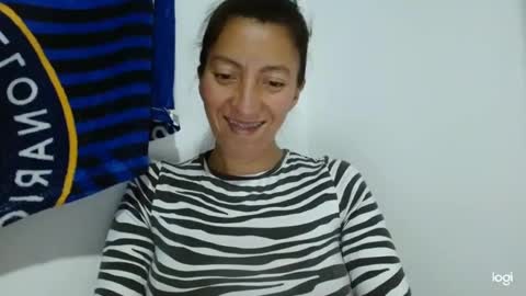 Snapshot of candymilfff chatting on 09/10/25, 10:43 candymilfff online show from 09/10/25, 10:43