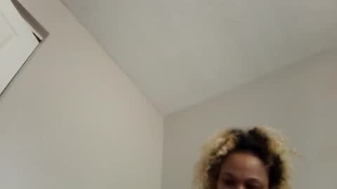 candyredxo2024 online show from 10/02/25, 02:13