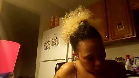 candyredxo2024 online show from 10/15/25, 12:55