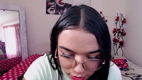 Snapshot of candyy_doll_ chatting on 04/22/26, 08:43 candyy_doll_ online show from 04/22/26, 08:43