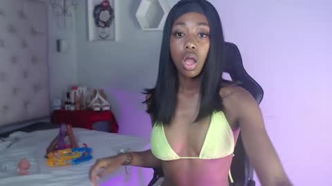 Candy Ebony online show from 11/26/25, 07:42