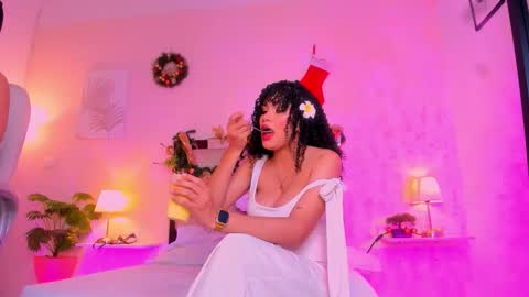 Snapshot of candyygirl_1 chatting on 11/27/25, 07:05 Candy online show from 11/27/25, 07:05