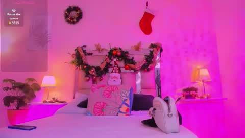 Snapshot of candyygirl_1 chatting on 12/01/25, 07:19 Candy online show from 12/01/25, 07:19