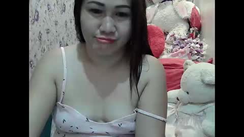 candyyonah03 online show from 04/24/26, 09:17