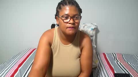 Snapshot of candyyumsaerolaxx chatting on 06/04/26, 08:15 candyyumsaerolaxx online show from 06/04/26, 08:15