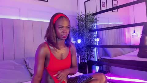 Snapshot of candyyvega chatting on 10/25/25, 08:47 candyyvega online show from 10/25/25, 08:47