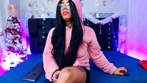 Aura  online show from 01/09/25, 11:58