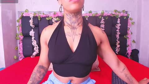 Snapshot of canela_osadaa_ chatting on 10/04/25, 12:03 Aura online show from 10/04/25, 12:03