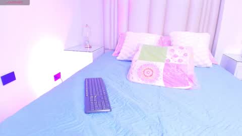 Snapshot of canela_osadaa_ chatting on 11/05/25, 11:54 Aura online show from 11/05/25, 11:54