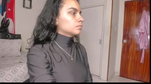 canela online show from 02/10/25, 07:49