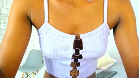 Snapshot of canhela1 chatting on 09/16/25, 04:24 Canhela online show from 09/16/25, 04:24