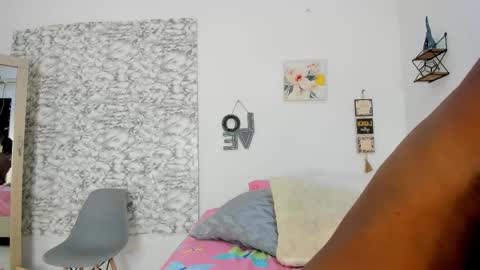 Snapshot of canhela1 chatting on 10/06/25, 03:59 Canhela online show from 10/06/25, 03:59