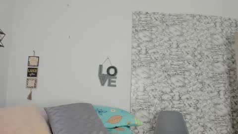 Snapshot of canhela1 chatting on 10/21/25, 10:38 Canhela online show from 10/21/25, 10:38