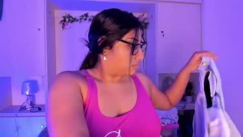 GABRIELA LOPEZ online show from 06/16/26, 07:38
