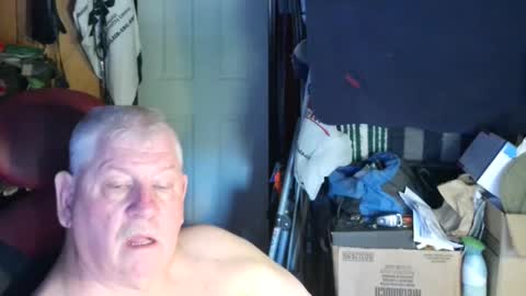 Snapshot of canoelicker69 chatting on 09/13/25, 07:57 canoelicker69 online show from 09/13/25, 07:57
