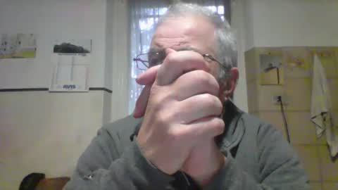 Snapshot of cantera577 chatting on 11/23/25, 03:23 cantera577 online show from 11/23/25, 03:23