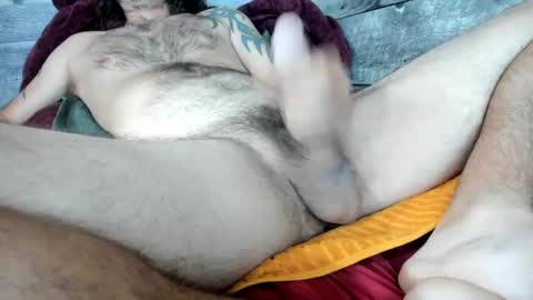 Snapshot of canuk1983 chatting on 09/26/25, 01:26 canuk1983 online show from 09/26/25, 01:26