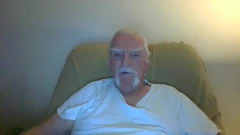 Snapshot of capecod21 chatting on 02/04/25, 09:52 capecod21 online show from 02/04/25, 09:52