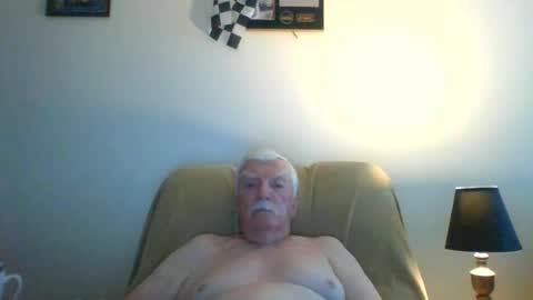 Snapshot of capecod21 chatting on 06/28/26, 11:27 capecod21 online show from 06/28/26, 11:27