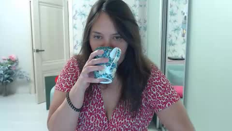 Snapshot of cappuchinno chatting on 11/22/25, 07:13 cappuchinno online show from 11/22/25, 07:13