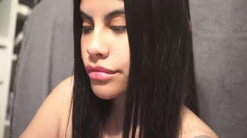 Snapshot of capriciousqueen chatting on 12/18/25, 02:17 Miyah online show from 12/18/25, 02:17