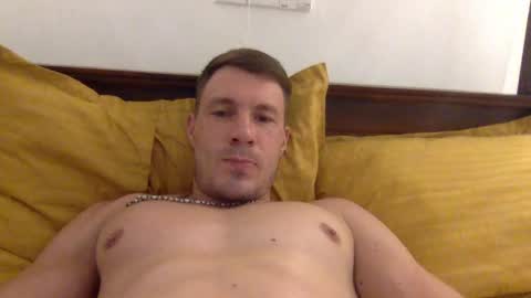 Snapshot of capt_oliver chatting on 12/06/24, 07:01 follow my twitter online show from 12/06/24, 07:01