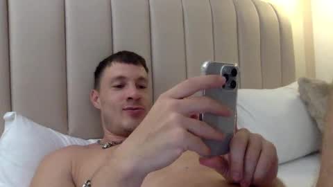 Snapshot of capt_oliver chatting on 12/25/24, 06:52 follow my twitter online show from 12/25/24, 06:52