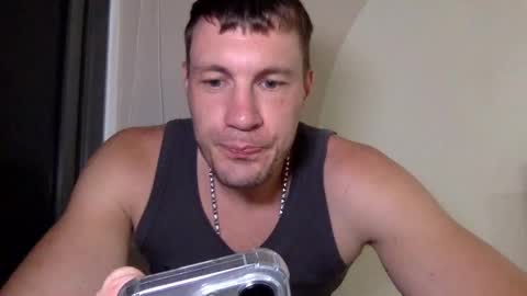 Snapshot of capt_oliver chatting on 12/30/24, 05:23 follow my twitter online show from 12/30/24, 05:23