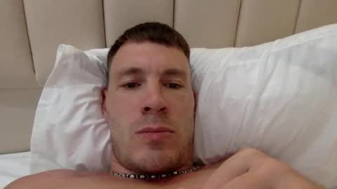 Snapshot of capt_oliver chatting on 01/04/25, 08:05 follow my twitter online show from 01/04/25, 08:05