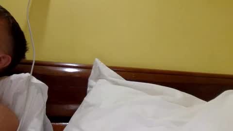 Snapshot of capt_oliver chatting on 01/30/25, 06:10 follow my twitter online show from 01/30/25, 06:10
