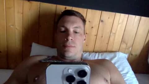 Snapshot of capt_oliver chatting on 02/09/25, 04:04 follow my twitter online show from 02/09/25, 04:04