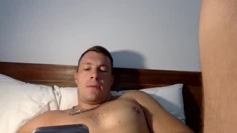 Snapshot of capt_oliver chatting on 10/07/25, 06:54 follow my twitter online show from 10/07/25, 06:54