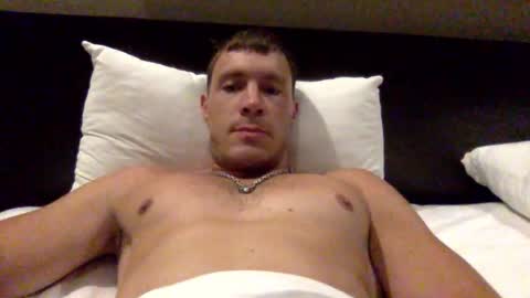 Snapshot of capt_oliver chatting on 11/02/25, 04:42 follow my twitter online show from 11/02/25, 04:42