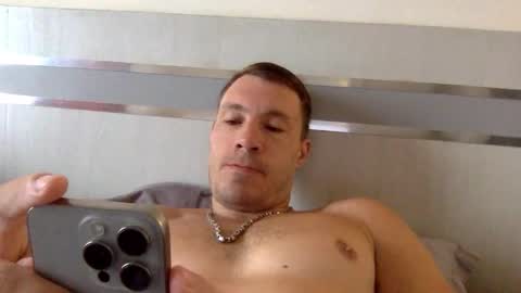 Snapshot of capt_oliver chatting on 11/09/25, 04:00 follow my twitter online show from 11/09/25, 04:00