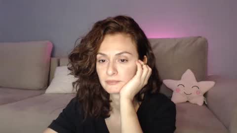 Snapshot of carakat chatting on 12/13/24, 05:38 carakat online show from 12/13/24, 05:38