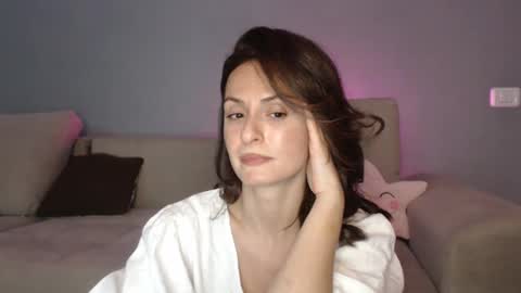 Snapshot of carakat chatting on 12/14/24, 11:12 carakat online show from 12/14/24, 11:12