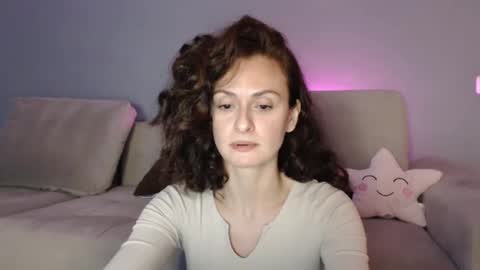 Snapshot of carakat chatting on 01/24/25, 11:12 carakat online show from 01/24/25, 11:12